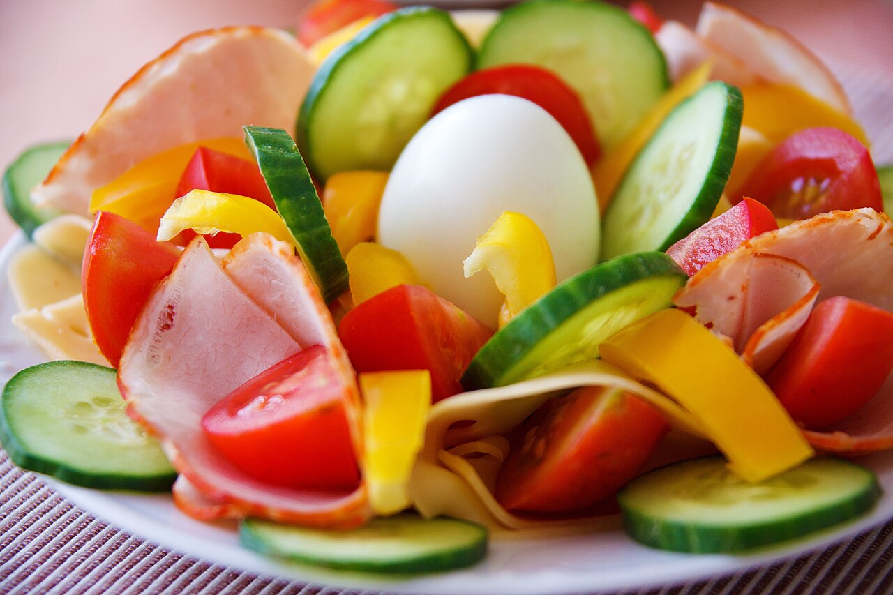 File:Food-salad-healthy-vegetables-1 (23959011279).jpg
