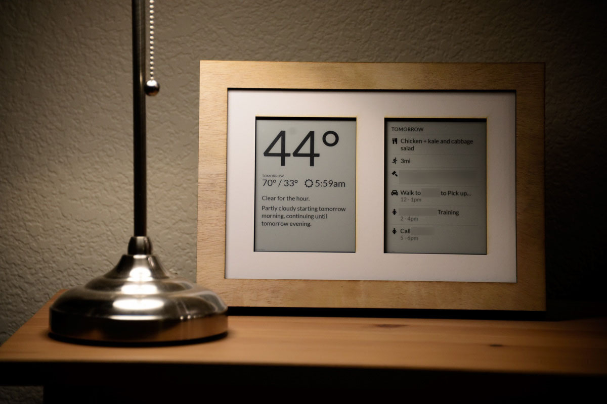 弱光下的 Kindle 显示